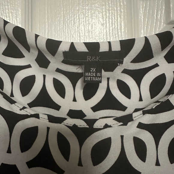 Women’s plus size 2X dress. Asymmetrical one piece slip over head. Multi color - Picture 2 of 4